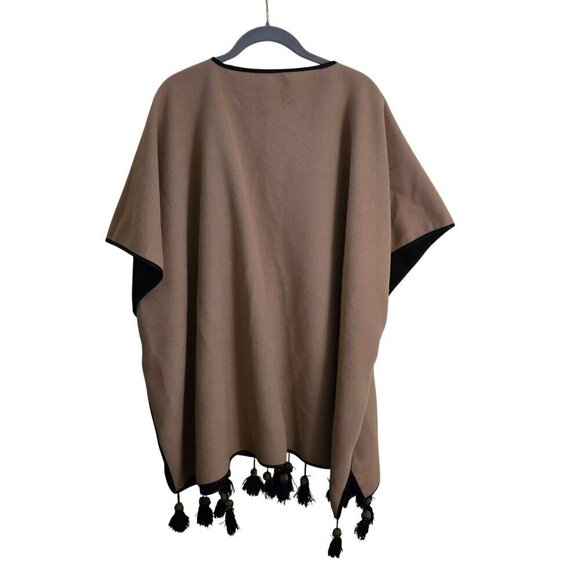 Neutral Reversible Cape Poncho Beige Black Faux Leather Trim Pom Pom One Size - Picture 3 of 6